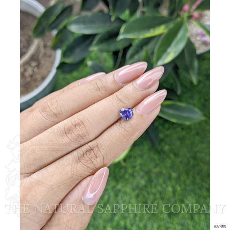 1.05 Ct. Purplish Blue Sapphire from Ceylon (Sri Lanka)