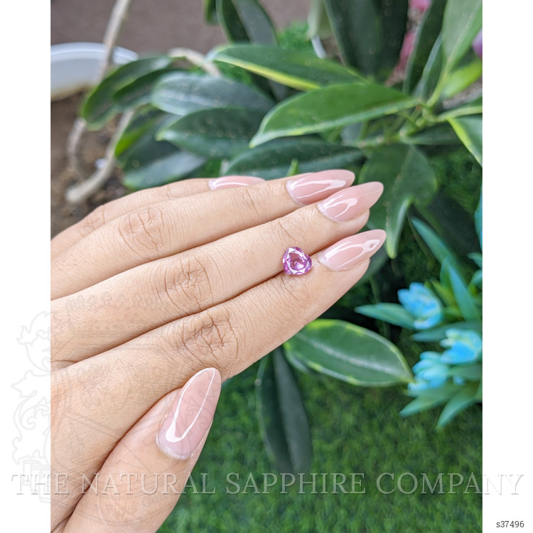 1.31 Ct. Pink Sapphire from Ceylon (Sri Lanka)