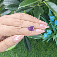 5.18 Ct. Pinkish Purple Sapphire from Ceylon (Sri Lanka) Life Style