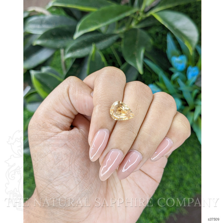 5.56 Ct. Peach Sapphire from Ceylon (Sri Lanka)