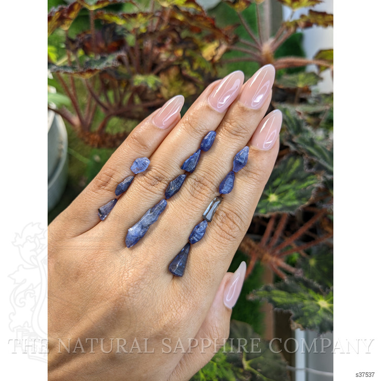 25.28 Ct. Blue Sapphire Crystal from Ceylon (Sri Lanka)