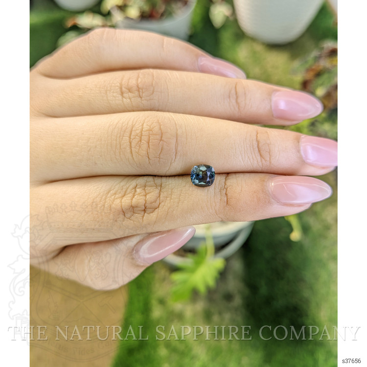 1.31 Ct. Bi Color Sapphire from Ceylon (Sri Lanka)