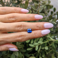 2.61 Ct. Blue Sapphire from Ceylon (Sri Lanka) Life Style
