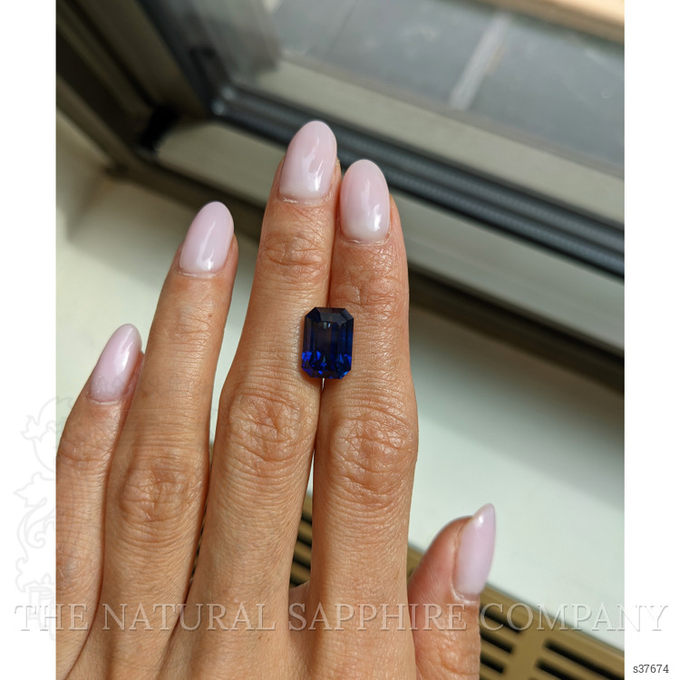 7.02 Ct. Blue Sapphire from Ceylon (Sri Lanka)