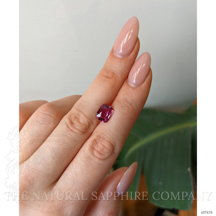 3.50 Ct. Pink Sapphire from Ceylon (Sri Lanka)