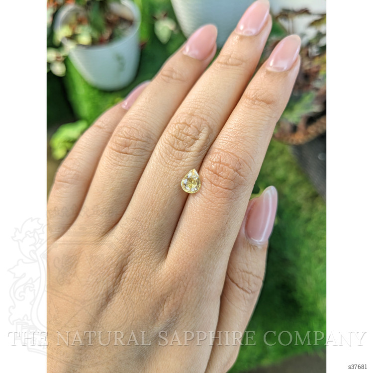 0.98 Ct. Yellow Sapphire from Ceylon (Sri Lanka)