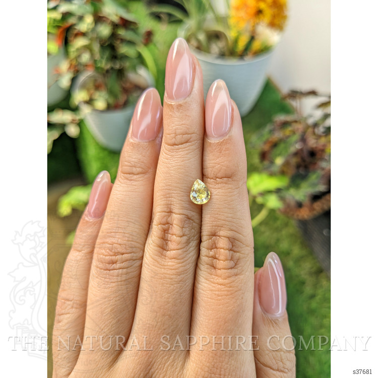 0.98 Ct. Yellow Sapphire from Ceylon (Sri Lanka)