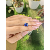 4.16 Ct. Blue Sapphire from Ceylon (Sri Lanka) Life Style