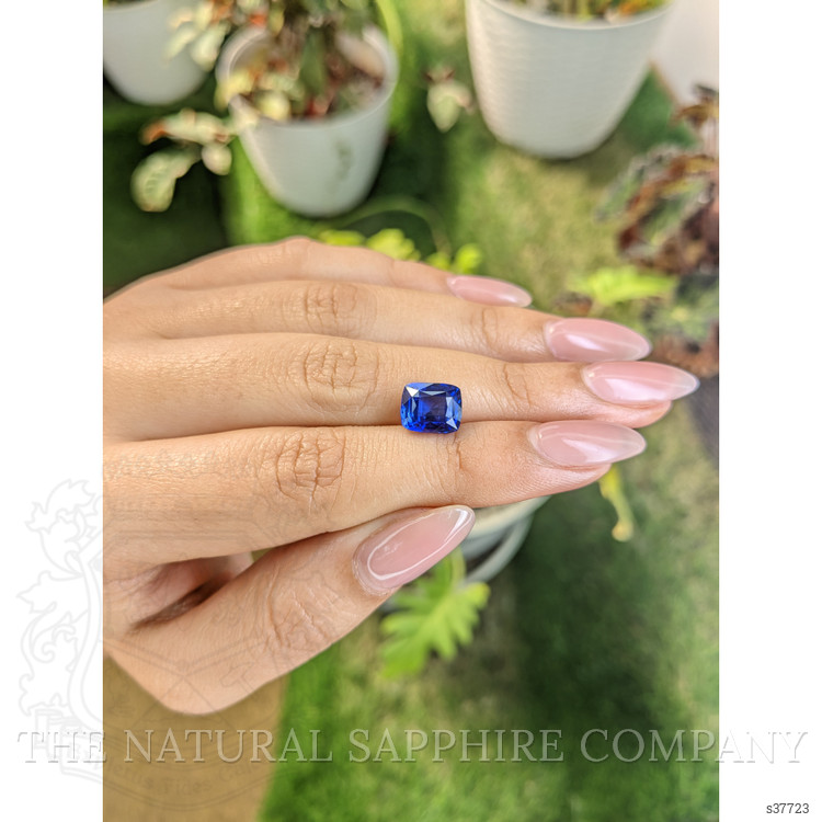 4.16 Ct. Blue Sapphire from Ceylon (Sri Lanka)