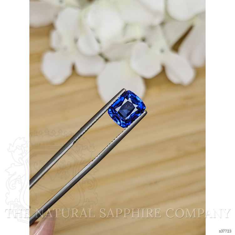 4.16 Ct. Blue Sapphire from Ceylon (Sri Lanka)