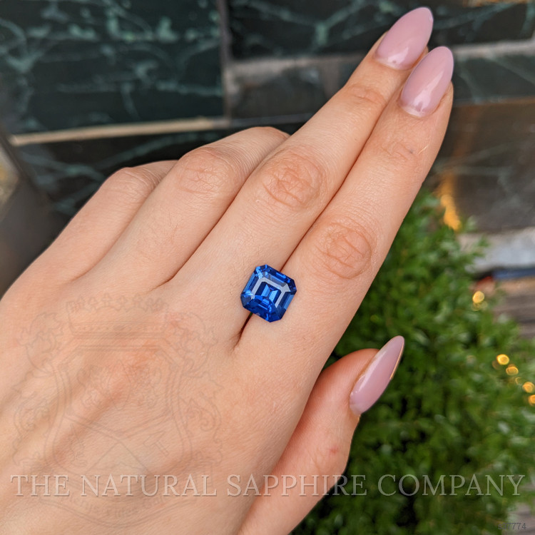 6.61 Ct. Blue Sapphire from Ceylon (Sri Lanka)