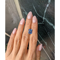 4.57 Ct. Blue Sapphire from Ceylon (Sri Lanka) Life Style