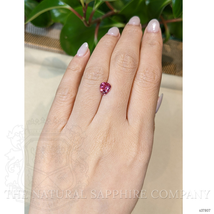 1.61 Ct. Purplish Pink Sapphire from Ceylon (Sri Lanka)