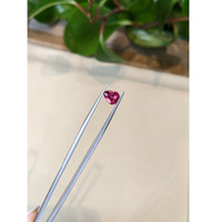 1.61 Ct. Purplish Pink Sapphire from Ceylon (Sri Lanka) Life Style