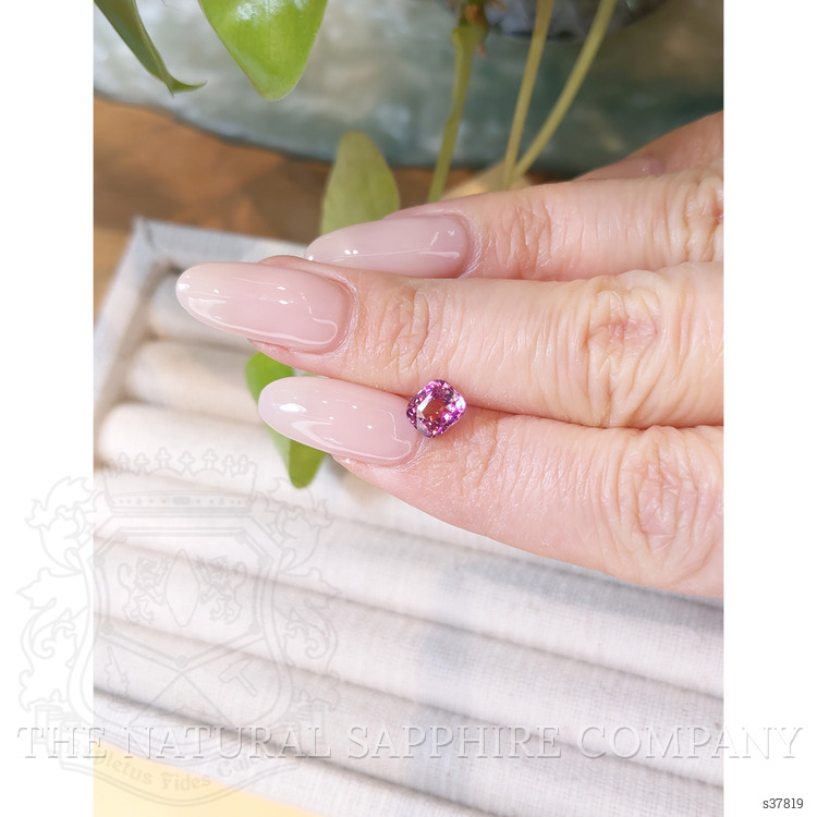 1.52 Ct. Pinkish Purple Sapphire from Ceylon (Sri Lanka)