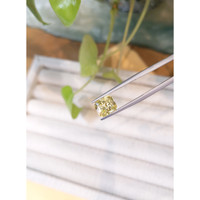 3.55 Ct. Yellow Sapphire from Ceylon (Sri Lanka) Life Style