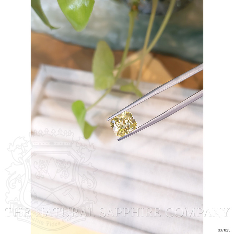 3.55 Ct. Yellow Sapphire from Ceylon (Sri Lanka)