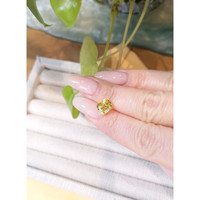 3.55 Ct. Yellow Sapphire from Ceylon (Sri Lanka) Life Style