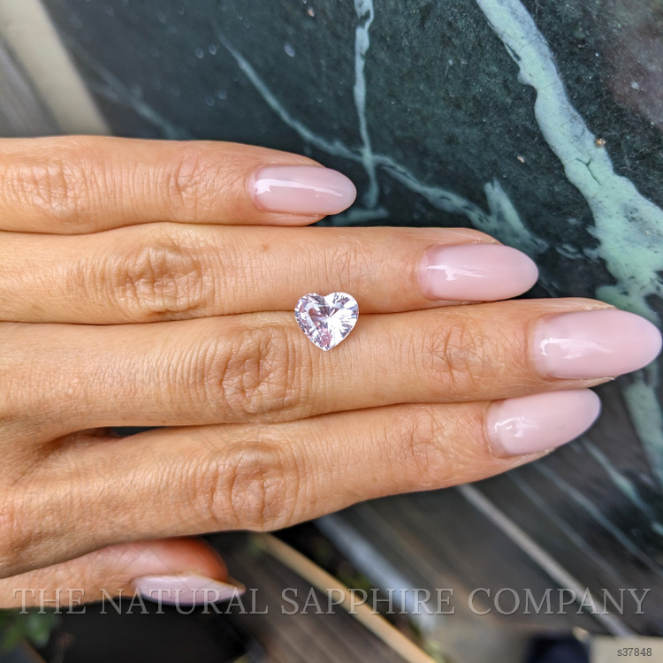 2.52 Ct. Pink Sapphire from Ceylon (Sri Lanka)