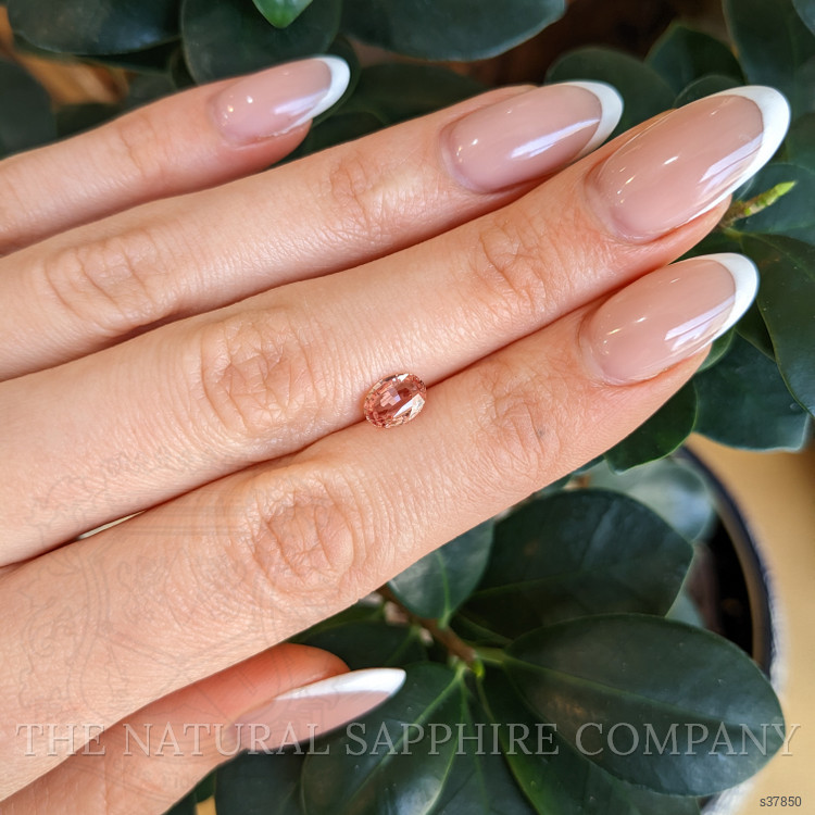 1.06 Ct. Padparadscha Sapphire from Ceylon (Sri Lanka)