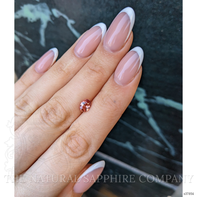 1.00 Ct. Padparadscha Sapphire from Ceylon (Sri Lanka)