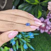 1.04 Ct. Blue Sapphire from Ceylon (Sri Lanka) Life Style