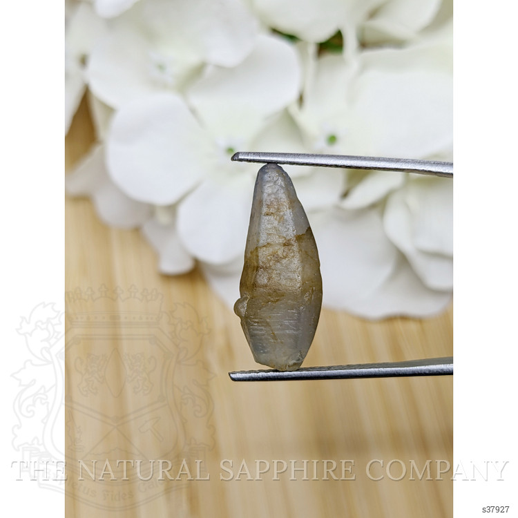 17.30 Ct. Bi Color Sapphire Crystal from Ceylon (Sri Lanka)