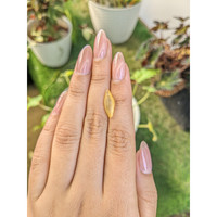 3.72 Ct. Yellow Sapphire Crystal from Ceylon (Sri Lanka) Life Style