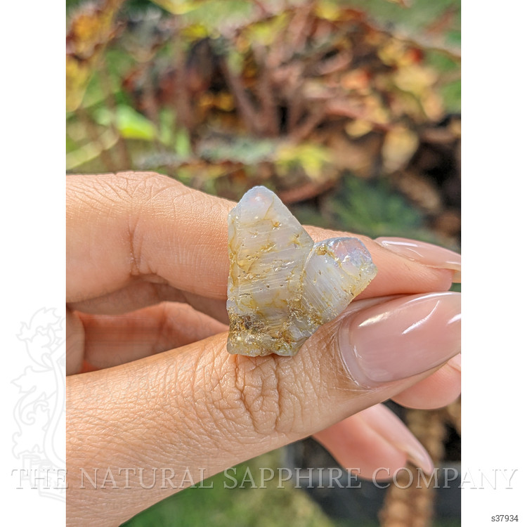 23.25 Ct. Blue Sapphire Crystal from Ceylon (Sri Lanka)