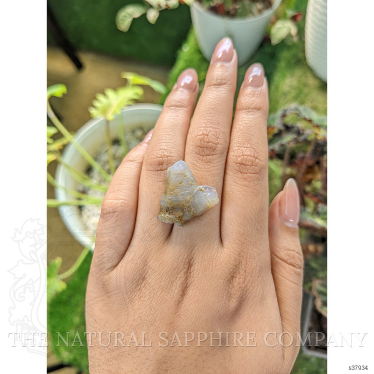 23.25 Ct. Blue Sapphire Crystal from Ceylon (Sri Lanka)