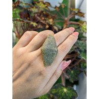 105.03 Ct. Grey Sapphire Crystal from Ceylon (Sri Lanka) Life Style