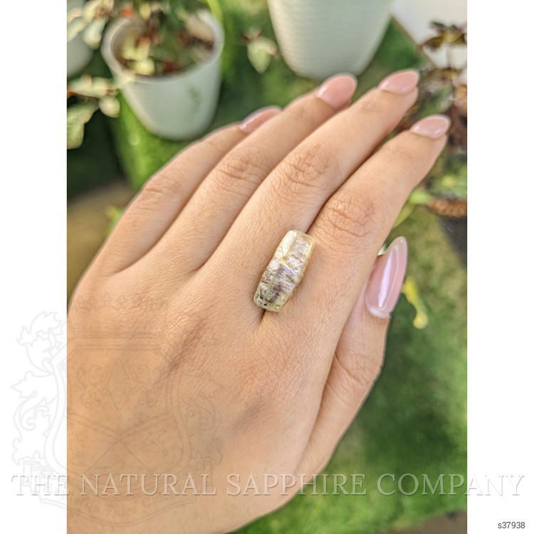 11.72 Ct. Yellow Sapphire Crystal from Ceylon (Sri Lanka)