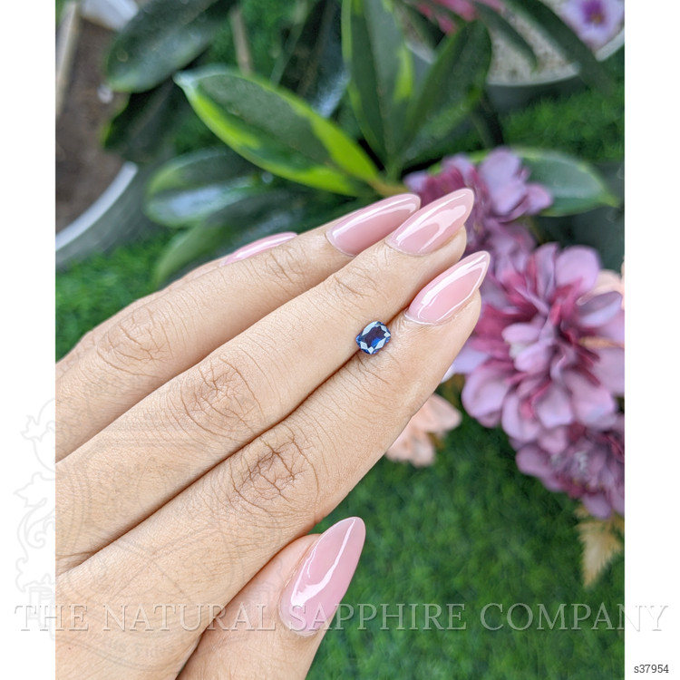 0.50 Ct. Color Change Sapphire from Ceylon (Sri Lanka)
