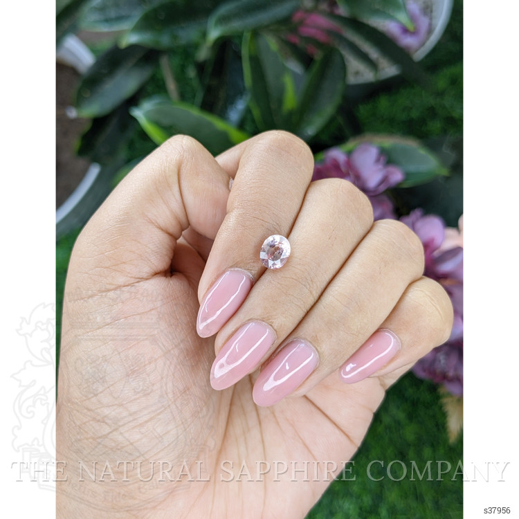1.58 Ct. Pink Sapphire from Ceylon (Sri Lanka)