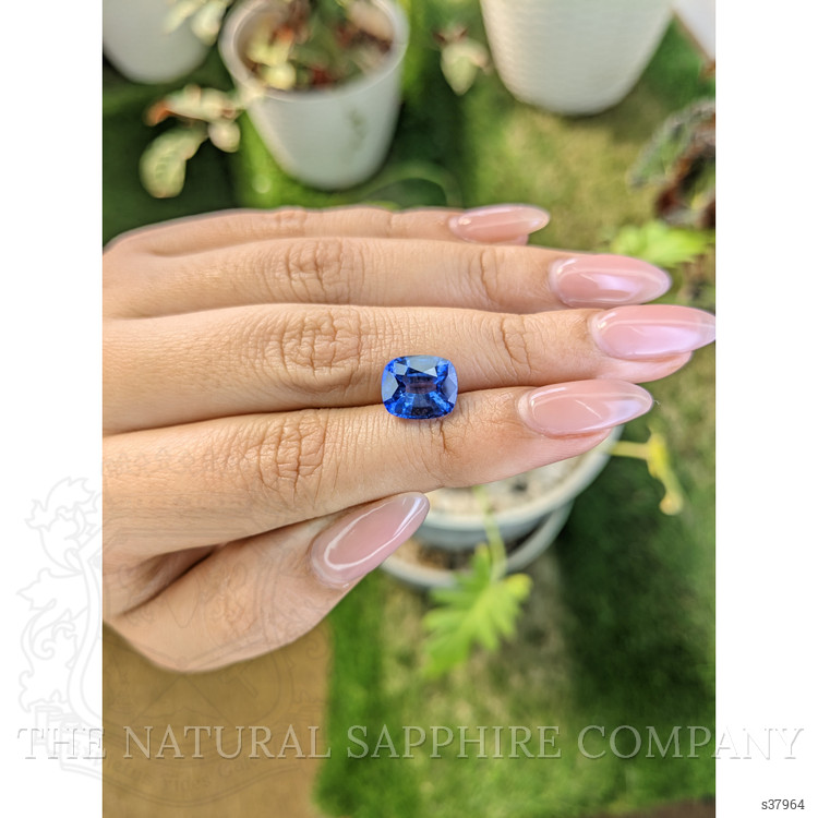 4.68 Ct. Blue Sapphire from Ceylon (Sri Lanka)