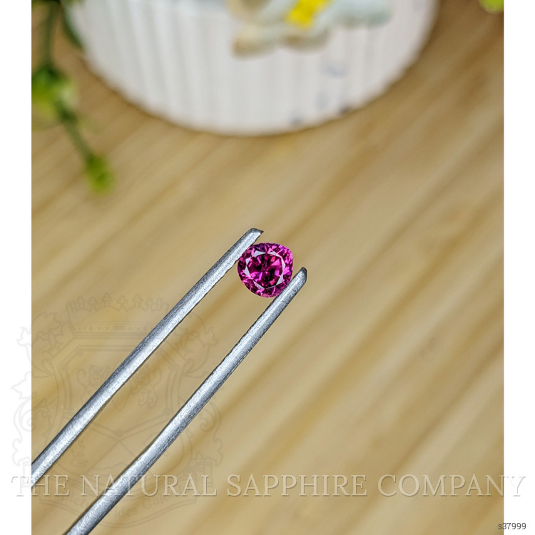 0.62 Ct. Purplish Pink Sapphire from Ceylon (Sri Lanka)