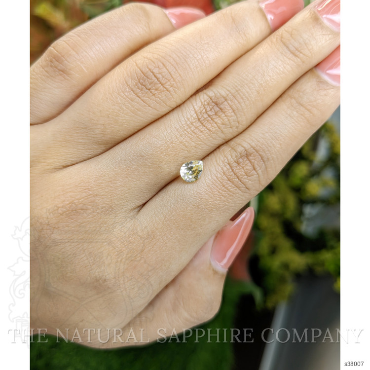 1.06 Ct. Yellow Sapphire from Ceylon (Sri Lanka)