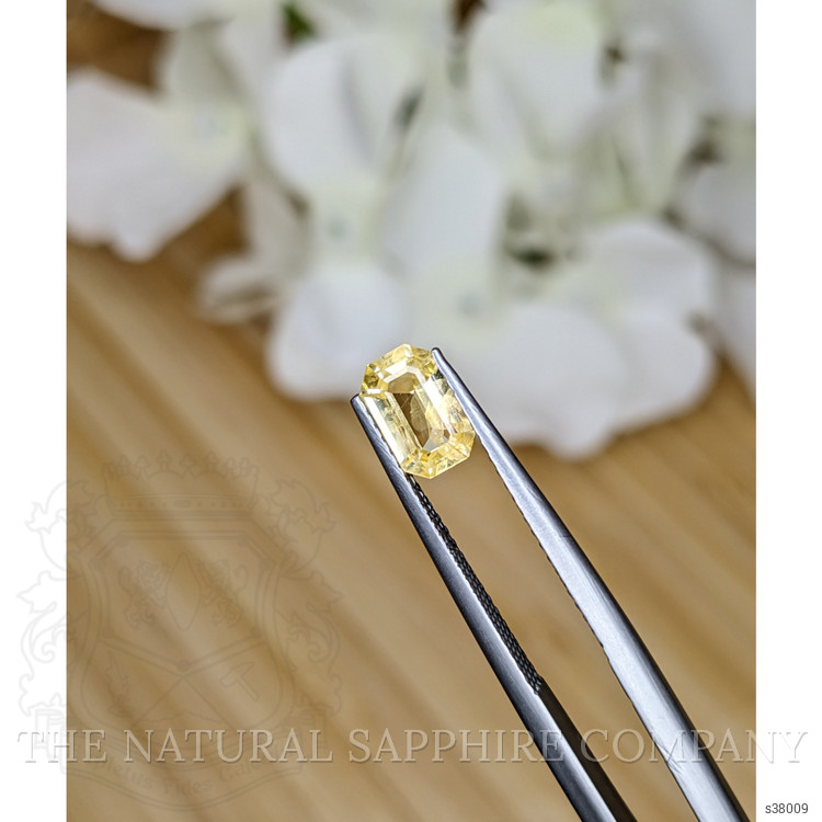 1.33 Ct. Yellow Sapphire from Ceylon (Sri Lanka)