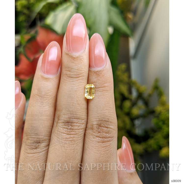 1.33 Ct. Yellow Sapphire from Ceylon (Sri Lanka)