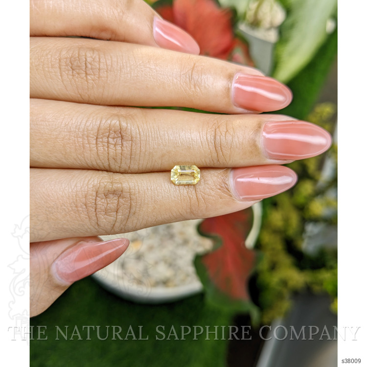 1.33 Ct. Yellow Sapphire from Ceylon (Sri Lanka)