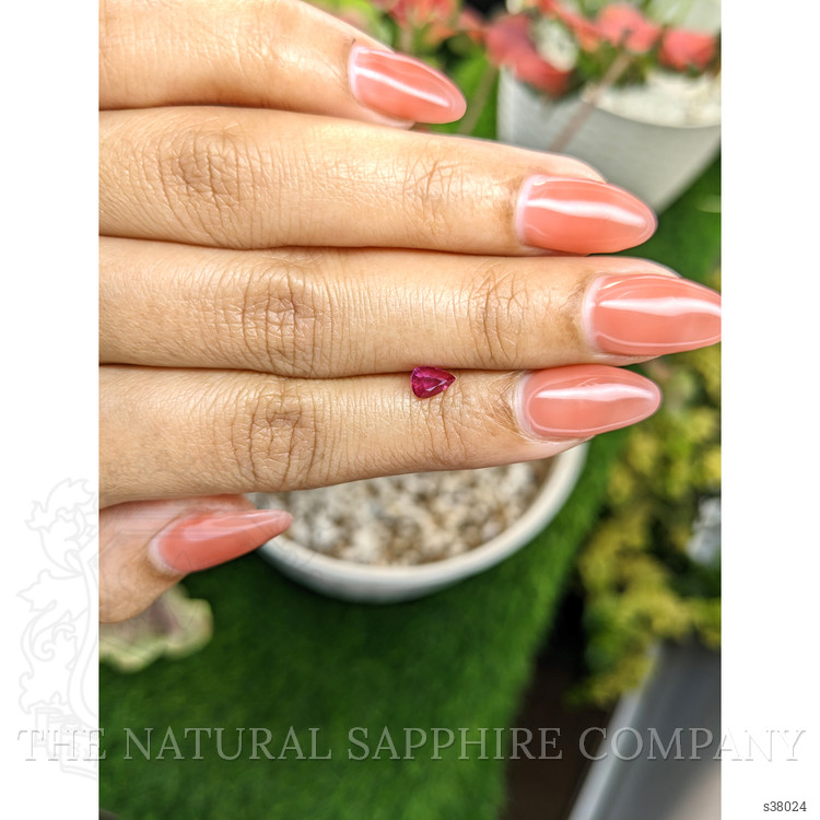 0.59 Ct. Pink Sapphire from Ceylon (Sri Lanka)