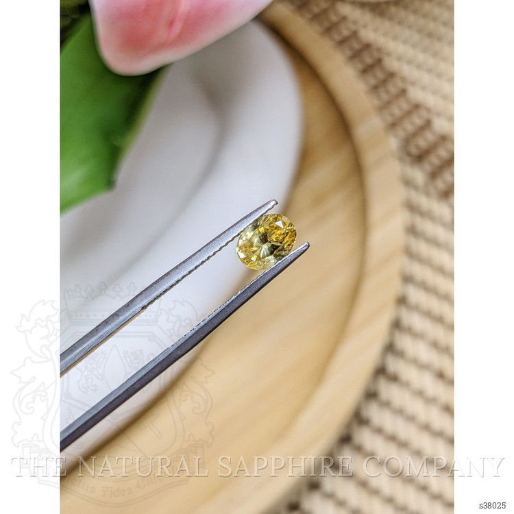 1.33 Ct. Yellow Sapphire from Ceylon (Sri Lanka)