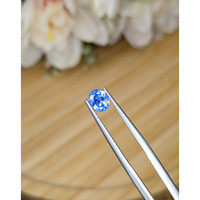 1.02 Ct. Blue Sapphire from Ceylon (Sri Lanka) Life Style