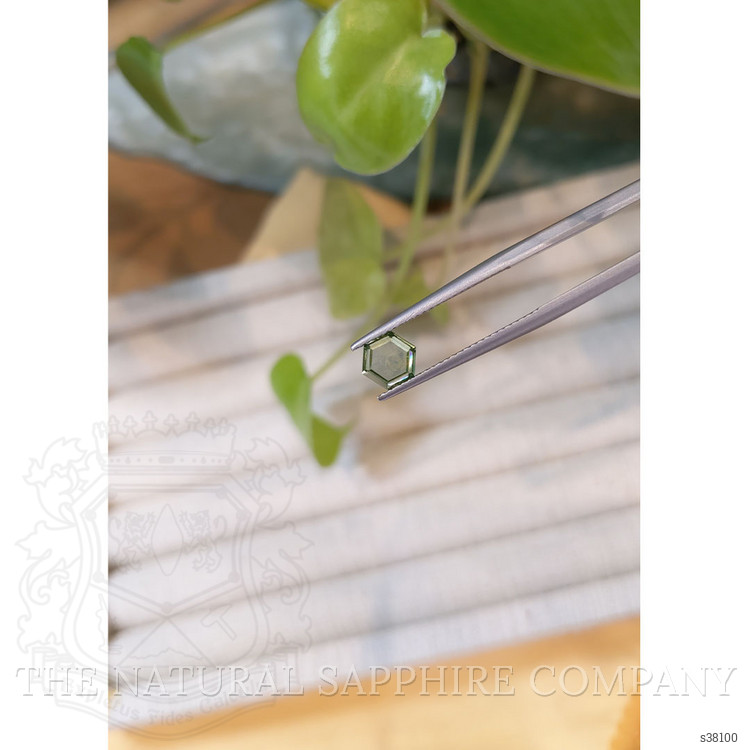 0.92 Ct. Yellowish Green Sapphire from Montana