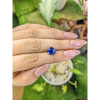 3.04 Ct. Blue Sapphire from Ceylon (Sri Lanka) Life Style