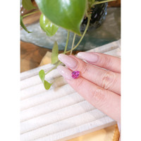 2.69 Ct. Pink Sapphire from Ceylon (Sri Lanka) Life Style