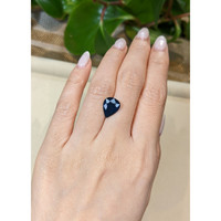 5.15 Ct. Blue Sapphire from Ceylon (Sri Lanka) Life Style