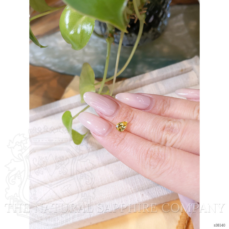 0.98 Ct. Yellow Sapphire from Ceylon (Sri Lanka)