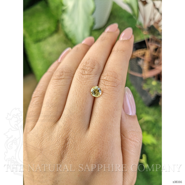 1.21 Ct. Yellow Sapphire from Ceylon (Sri Lanka)