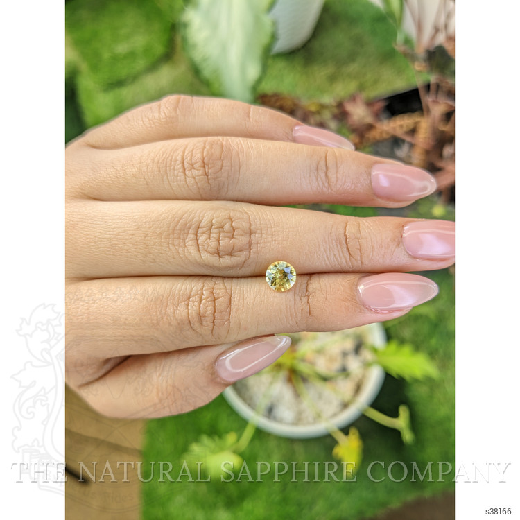 1.21 Ct. Yellow Sapphire from Ceylon (Sri Lanka)